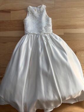 Kids White Flower Applique Satin Dress